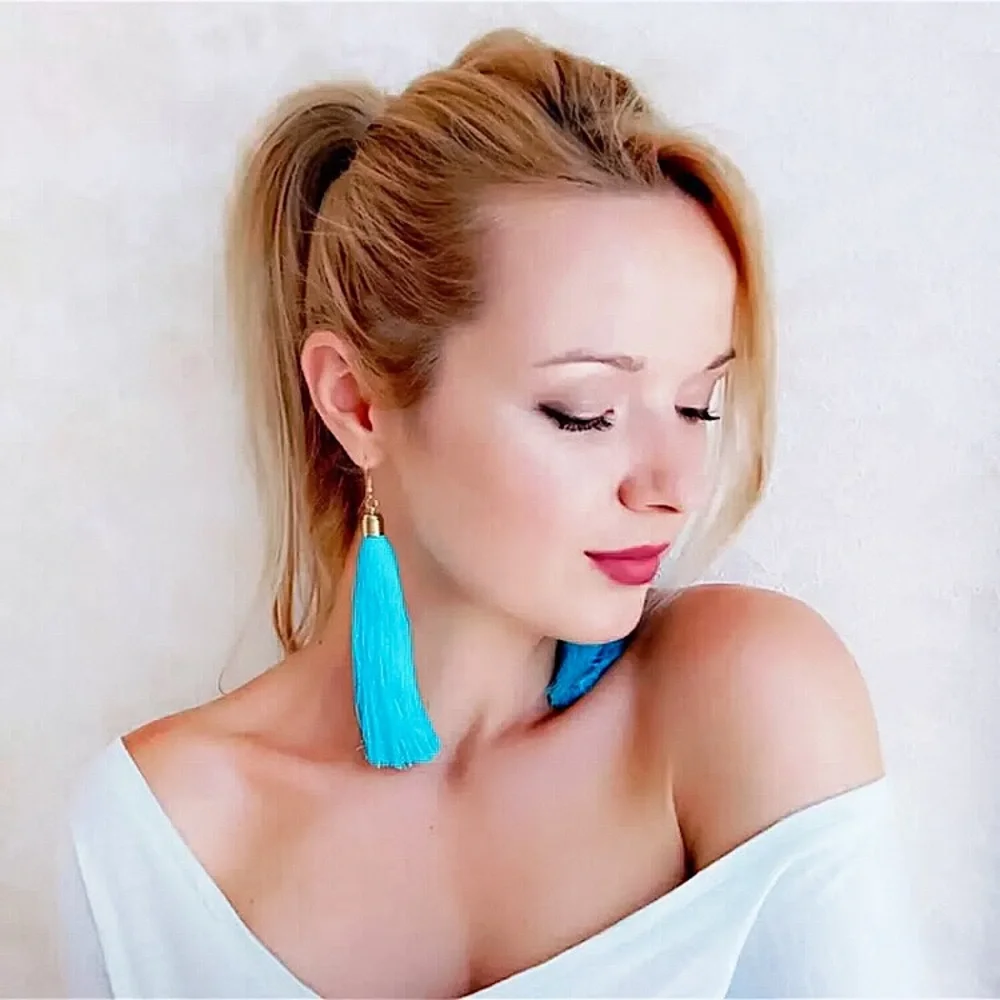 💜10/$25💜NEW Long Black Thick Tassel Earrings - Picture 5 of 6